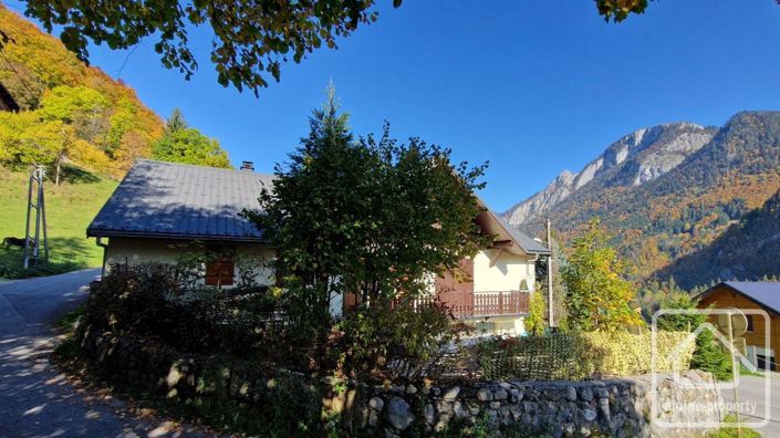 Image No.37-4 Bed Property for sale