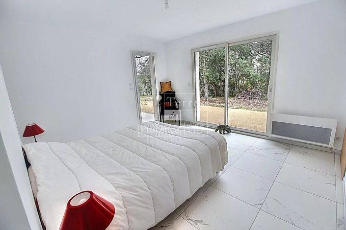 Image No.9-3 Bed House for sale