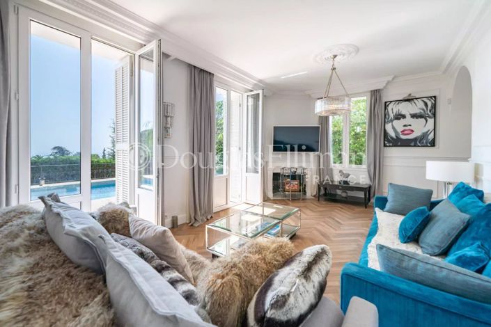 Image No.5-6 Bed House for sale