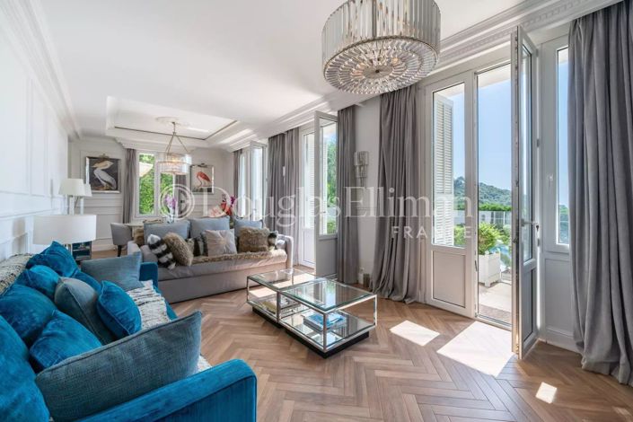 Image No.6-6 Bed House for sale