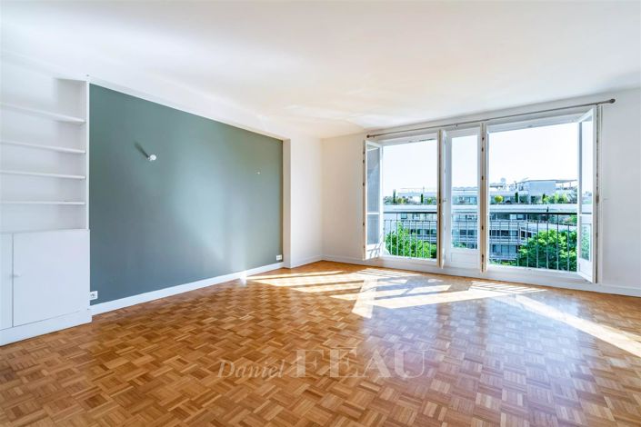 Image No.3-3 Bed Apartment for sale