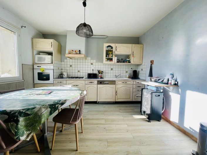 Image No.10-3 Bed House for sale