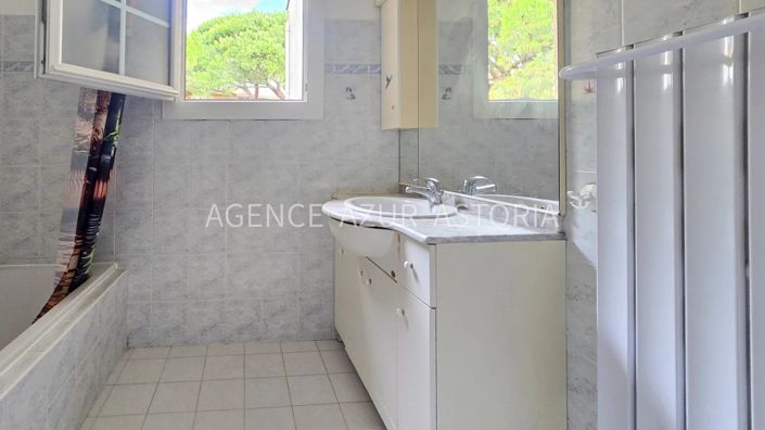 Image No.12-Appartement de 1 chambre à vendre à Saint-Raphael