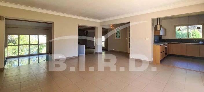 Image No.5-Maison de 5 chambres à vendre à Saint-Raphael