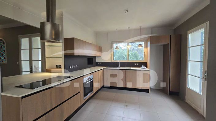 Image No.6-Maison de 5 chambres à vendre à Saint-Raphael