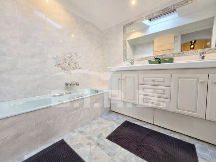 Image No.13-Maison de 5 chambres à vendre à Saint-Raphael