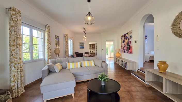 Image No.3-5 Bed House for sale