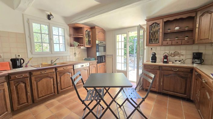 Image No.7-5 Bed House for sale