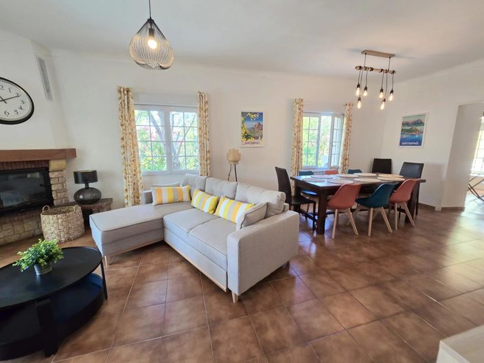 Image No.9-5 Bed House for sale