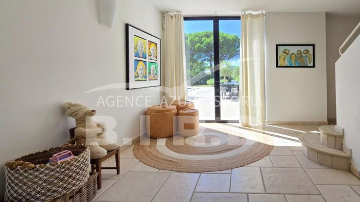 Image No.12-6 Bed House for sale