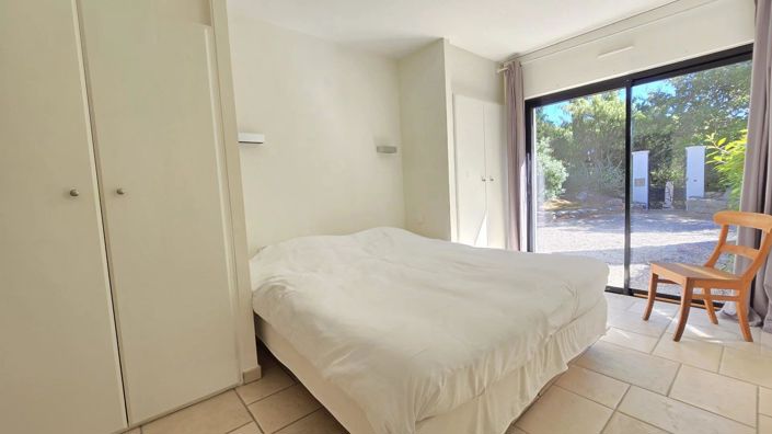 Image No.19-6 Bed House for sale