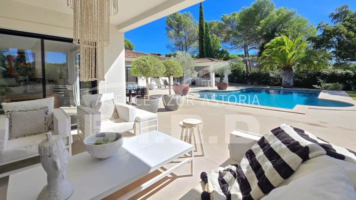 Image No.2-6 Bed House for sale