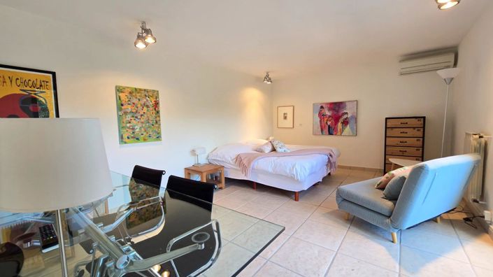 Image No.21-6 Bed House for sale