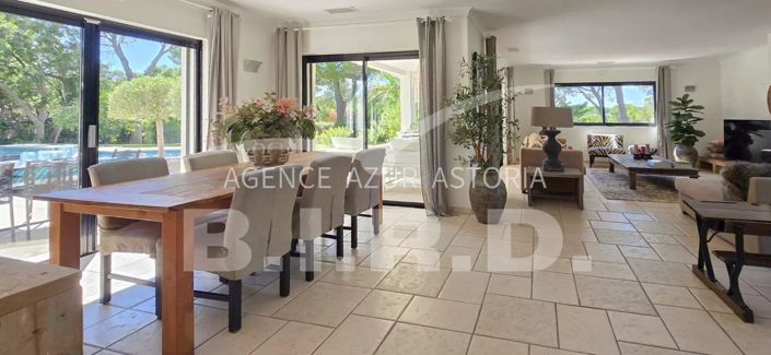 Image No.7-6 Bed House for sale