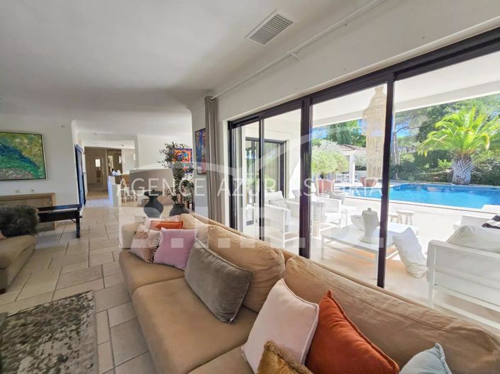 Image No.9-6 Bed House for sale