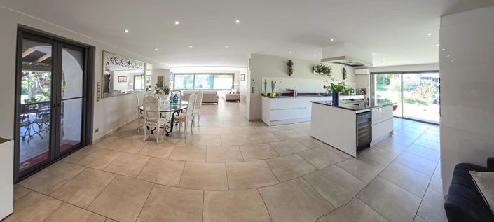 Image No.14-4 Bed House for sale