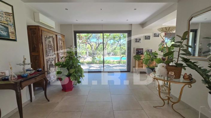 Image No.15-4 Bed House for sale