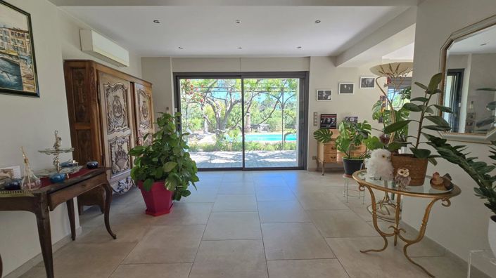 Image No.16-4 Bed House for sale