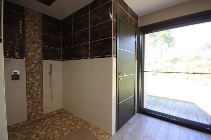 Image No.17-4 Bed House for sale