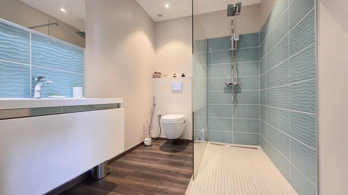 Image No.19-4 Bed House for sale