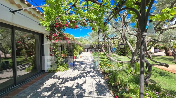 Image No.25-4 Bed House for sale