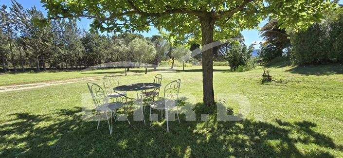 Image No.26-4 Bed House for sale