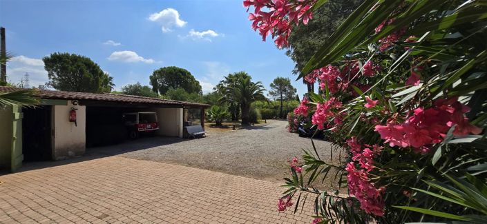 Image No.30-4 Bed House for sale