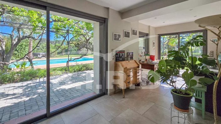 Image No.7-4 Bed House for sale