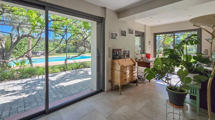 Image No.7-4 Bed House for sale