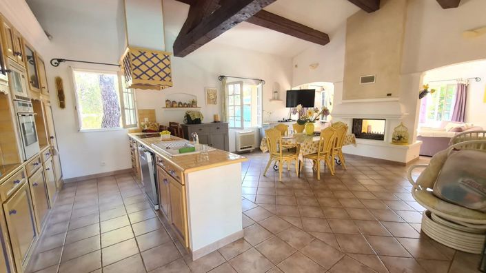 Image No.10-5 Bed House for sale