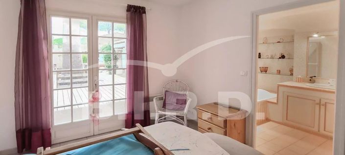 Image No.15-5 Bed House for sale