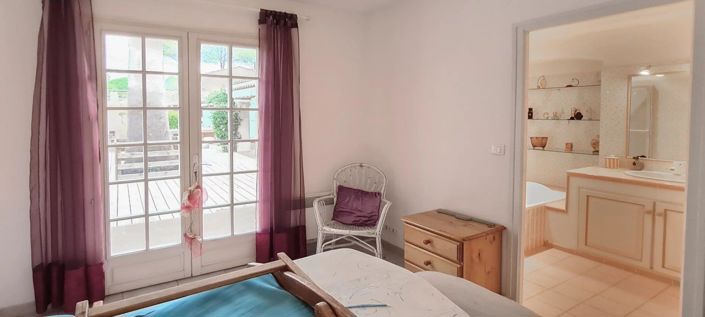 Image No.15-5 Bed House for sale