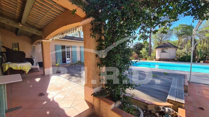 Image No.2-5 Bed House for sale