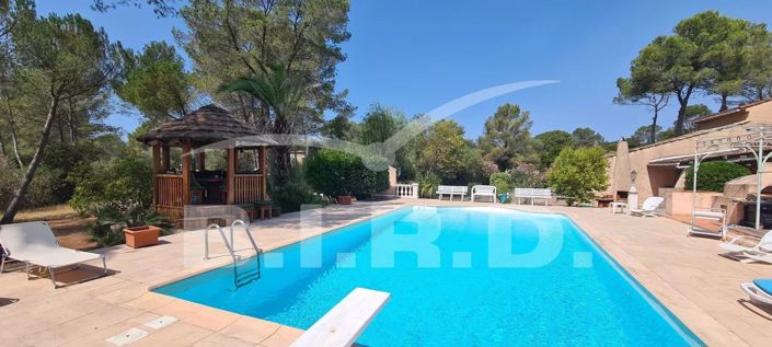 Image No.3-5 Bed House for sale