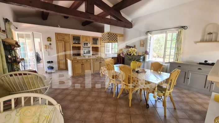 Image No.7-5 Bed House for sale