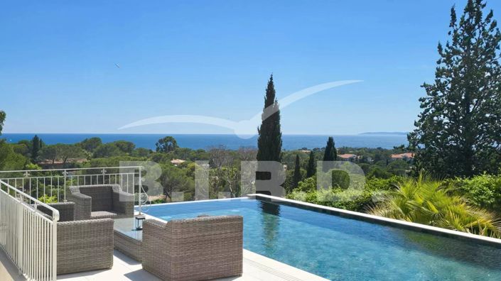 Image No.1-Maison de 4 chambres à vendre à Saint-Raphael