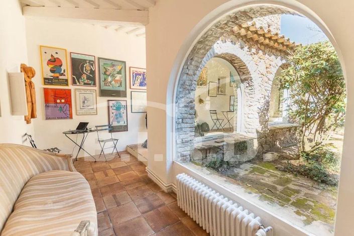 Image No.16-10 Bed House for sale