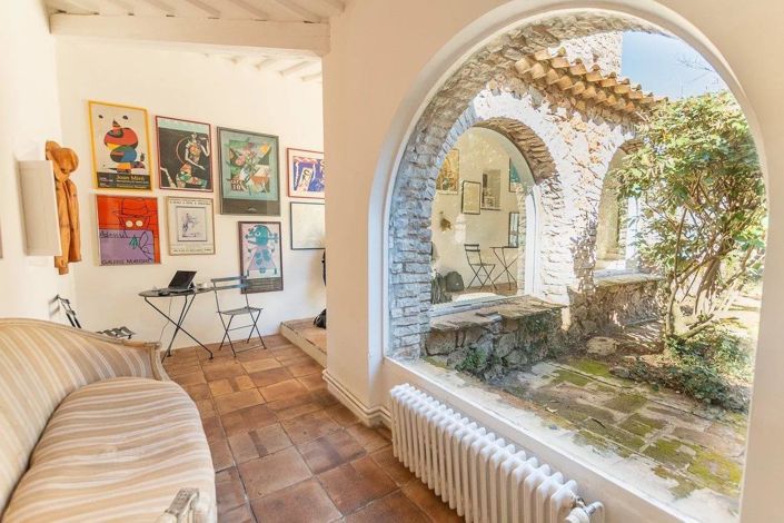 Image No.16-10 Bed House for sale