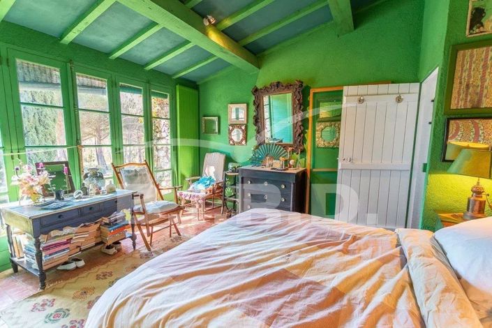 Image No.17-10 Bed House for sale