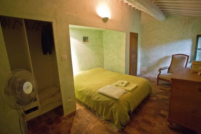 Image No.21-10 Bed House for sale