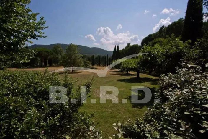 Image No.4-10 Bed House for sale