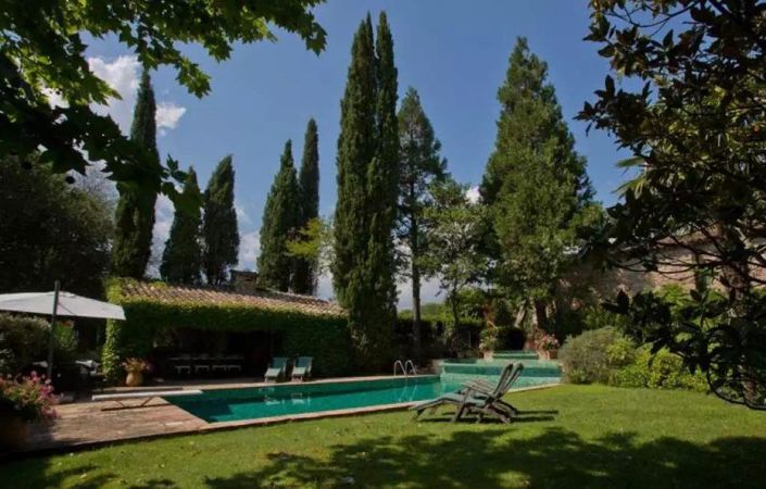 Image No.5-10 Bed House for sale