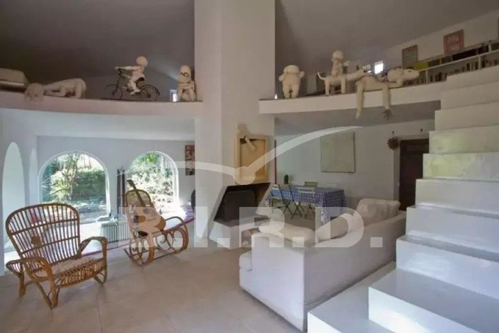 Image No.9-10 Bed House for sale