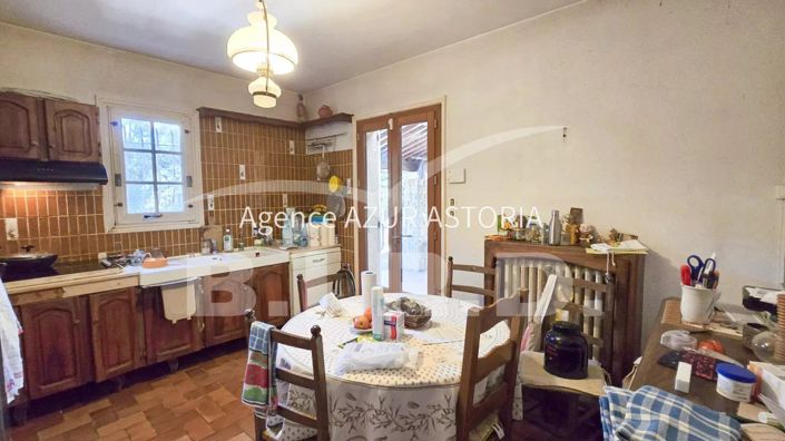 Image No.12-6 Bed House for sale