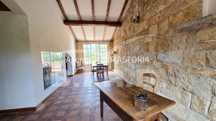 Image No.22-6 Bed House for sale