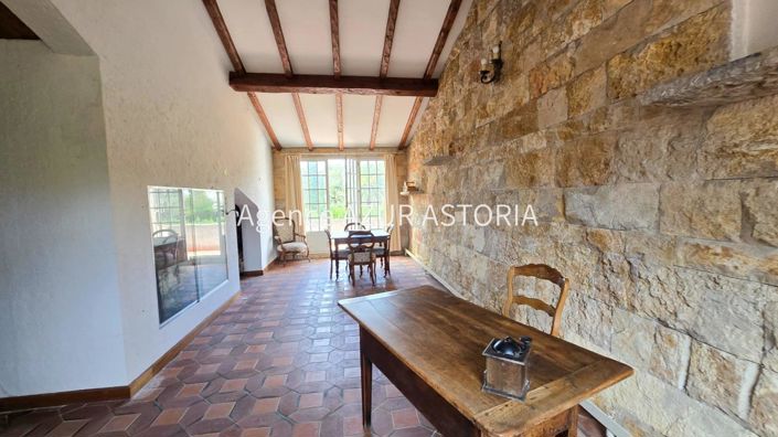 Image No.22-6 Bed House for sale