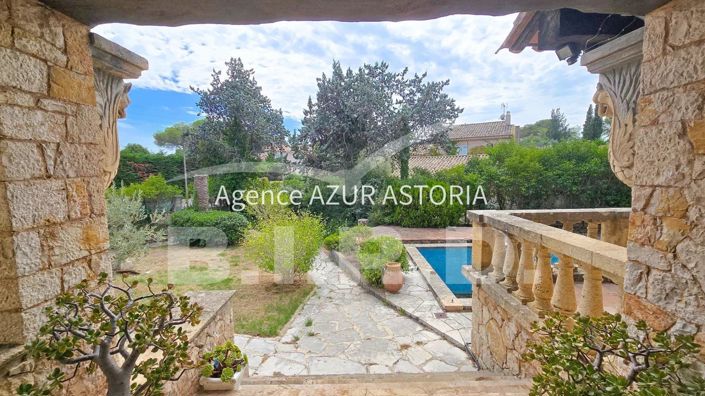 Image No.4-6 Bed House for sale