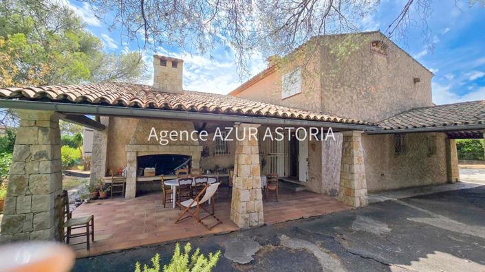 Image No.5-6 Bed House for sale