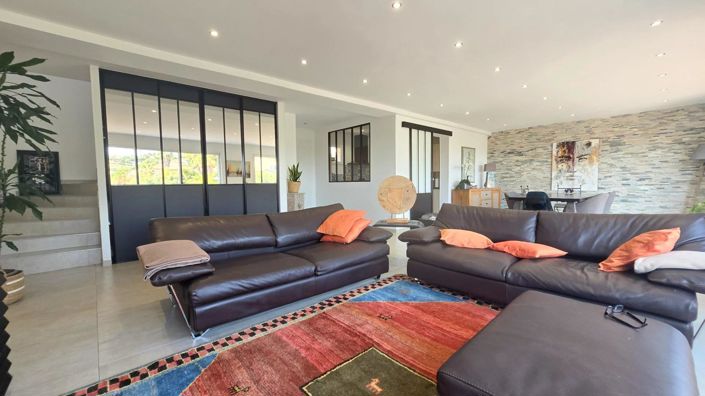 Image No.3-3 Bed House for sale