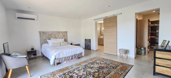 Image No.8-3 Bed House for sale